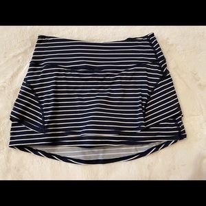 Athleta Blue and White Skirt. Size Small